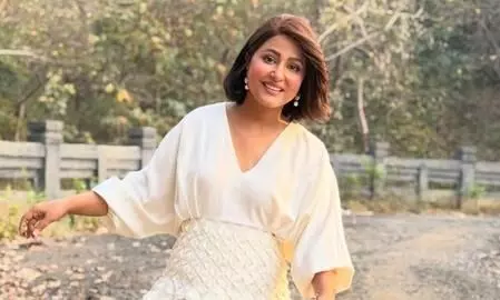 Hina Khan turns golden hour into a glamorous photoshoot after joking about ‘Anti-Delulu Pills’ Hina Khan turns golden hour into a glamorous photoshoot after joking about ‘Anti-Delulu Pills’