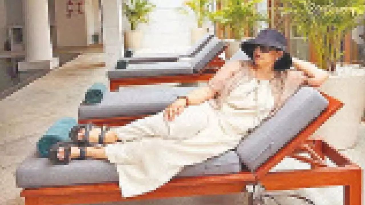 Manisha Koirala indulges in some ‘me-time’, says taking time for yourself isn’t selfish Manisha Koirala indulges in some ‘me-time’, says taking time for yourself isn’t selfish