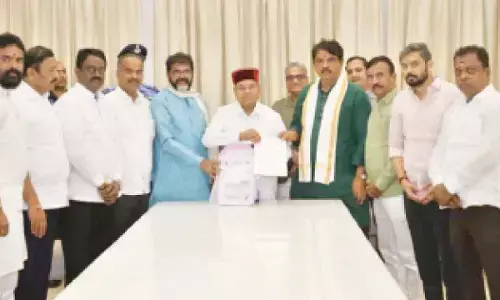 Alleged irregularities in garbage tender: BJP delegation submits complaint to Governor