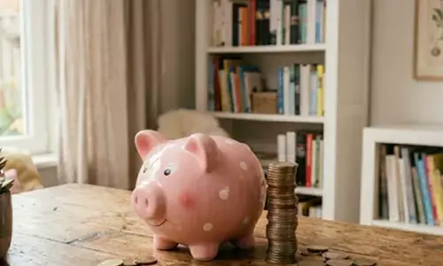 Top Indian banks offer NRIs up to 6.6 pc on foreign currency deposits