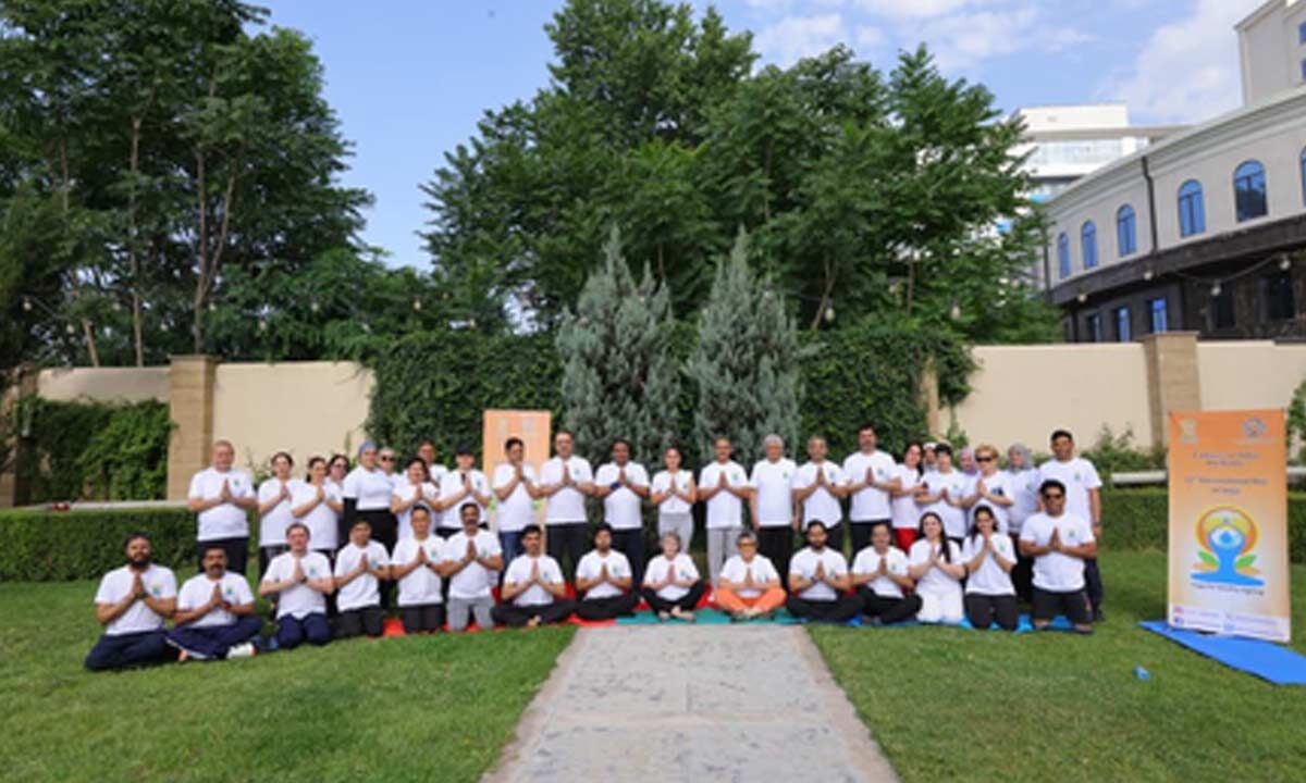 Tajikistan: MoS Singh participates in yoga session in Dushanbe ahead of IDY 2026