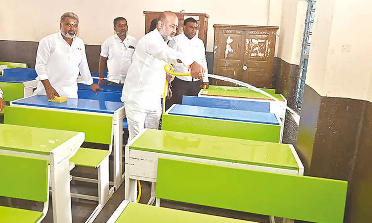 Bandi picks up broom as ‘Swachh Pathashala’ mission begins