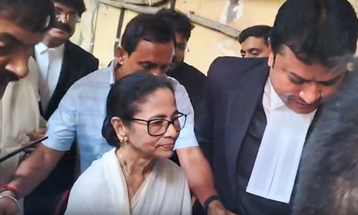 Mamata Banerjee moves Calcutta HC challenging Assembly election results in Bhabanipur