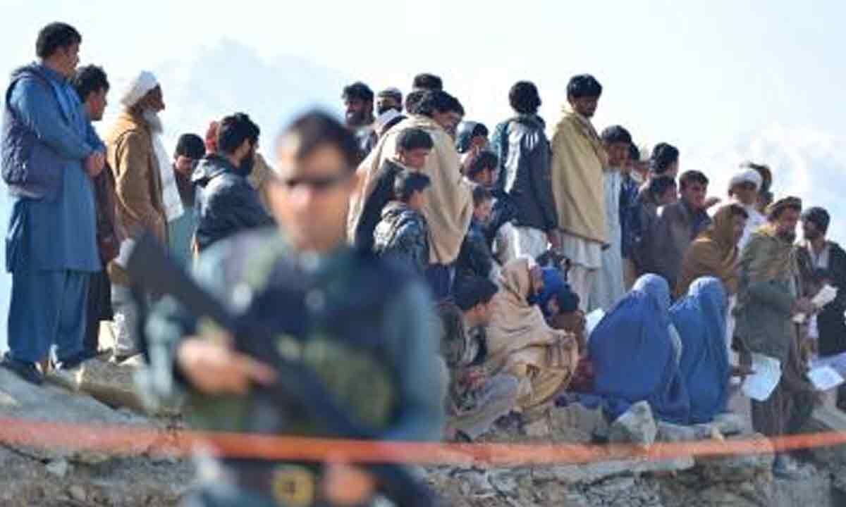 Over 52,000 Afghan families return to Afghanistan from Pakistan in three months