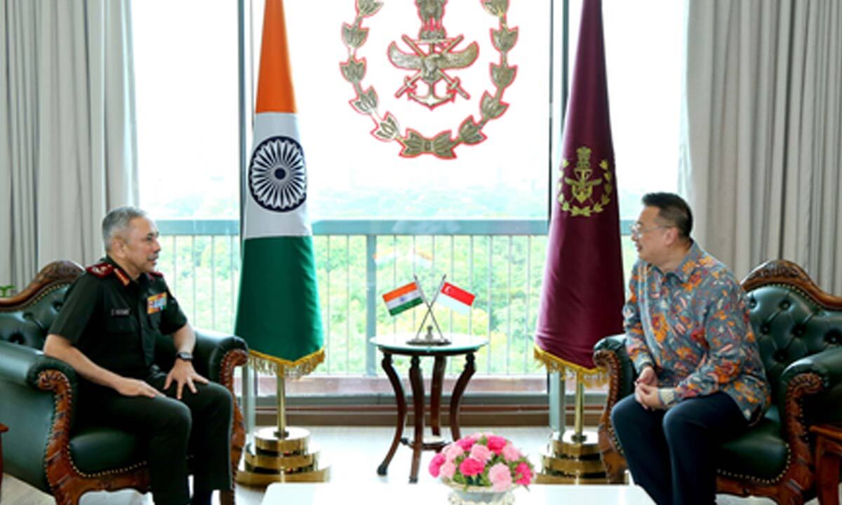 Singapore envoy, CDS General Raja Subramani discuss bilateral defence ties