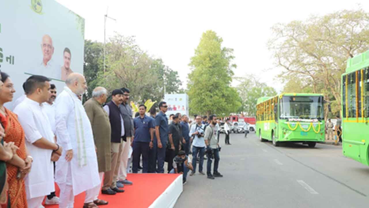 HM Amit Shah flags off 'PM eBus Sewa' in Gandhinagar, 40 electric buses begin operations