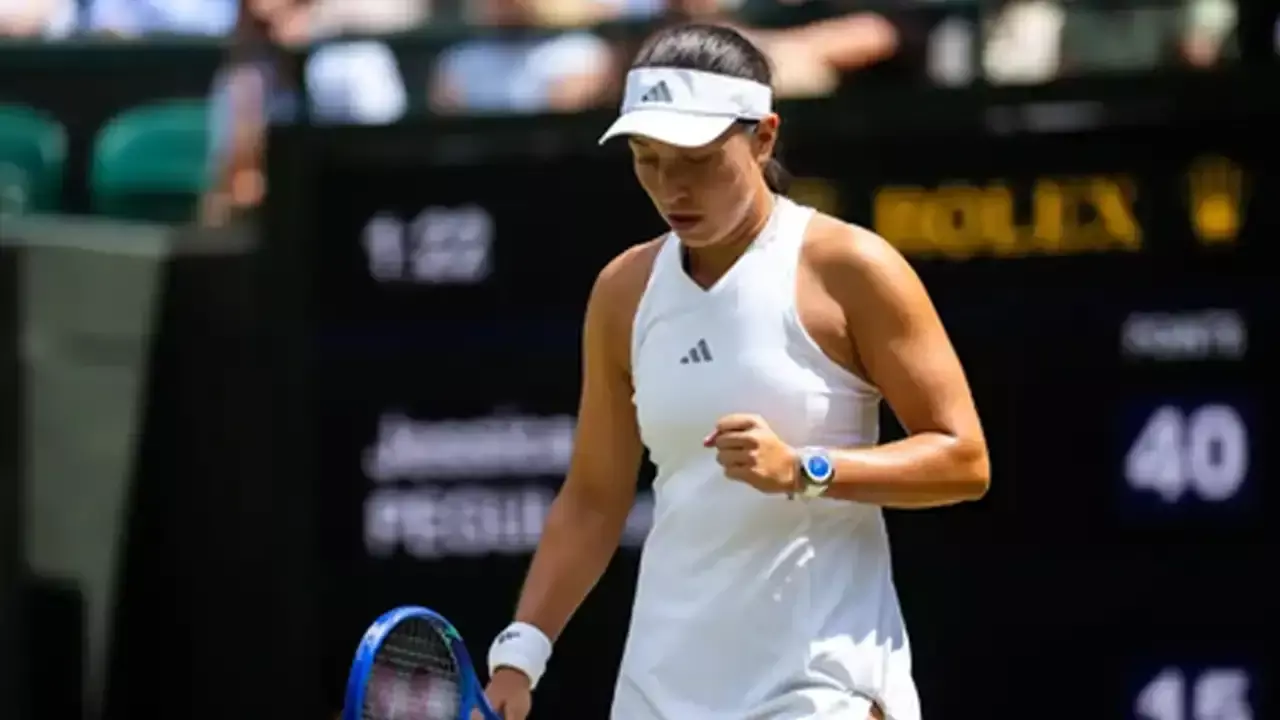 Wimbledon: Pegula rallies past Jovic to reach second quarter-final