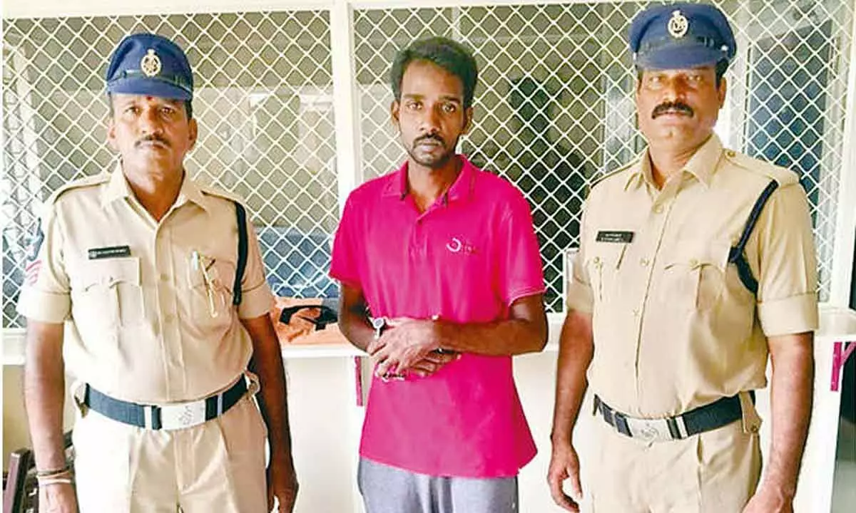 https://assets.thehansindia.com/h-upload/2026/07/17/1678347-police.webp