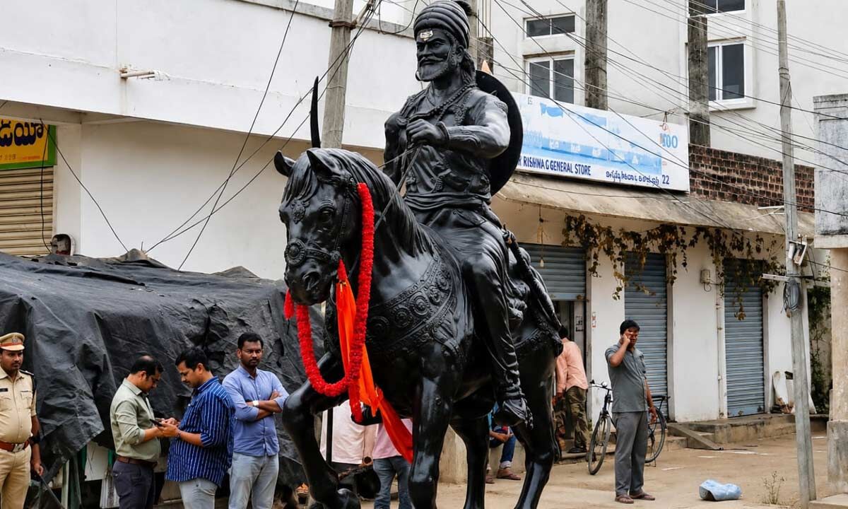 Tension in Bollikunta as Police Remove Shivaji Statue Amid Protests