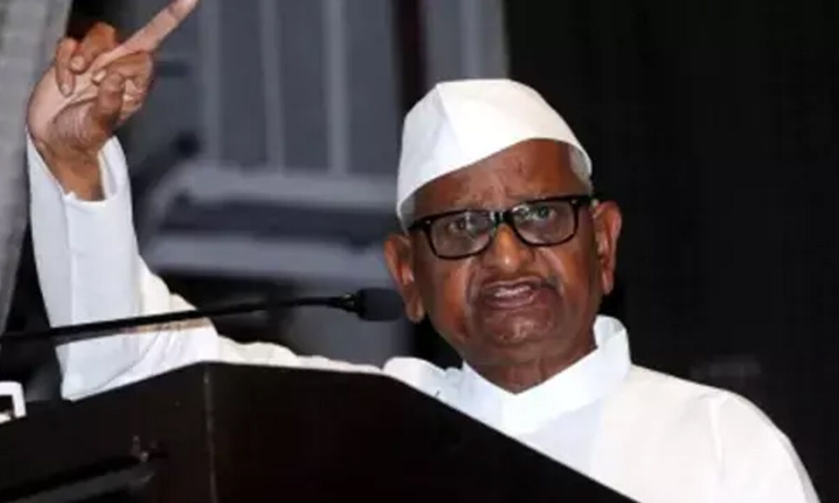 Don't wait for tragic outcome: Anna Hazare