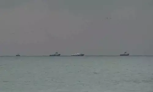 Ukraine urges international community to pressurise Russia to end attacks on civilian ships