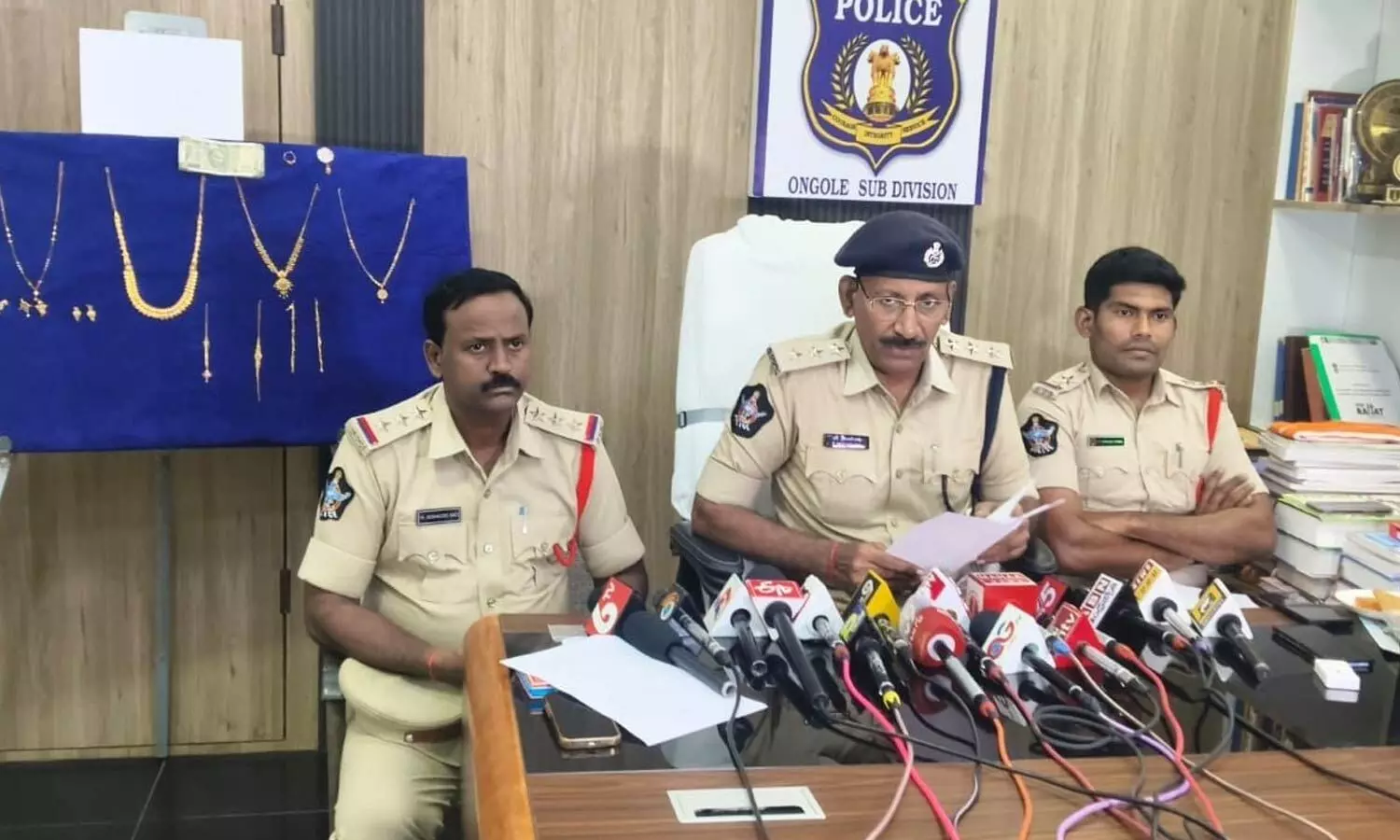 ओंगोले: चोरी के आरोप में चार गिरफ्तार