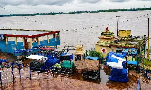 Godavari recedes at Bhadrachalam, second warning lifted