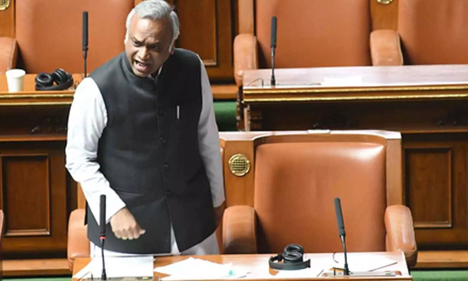 Karnataka Home Minister Priyank Kharges remarks on police constable aspirants protests sparks off row Karnataka Home Minister Priyank Kharges remarks on police constable aspirants protests sparks off row