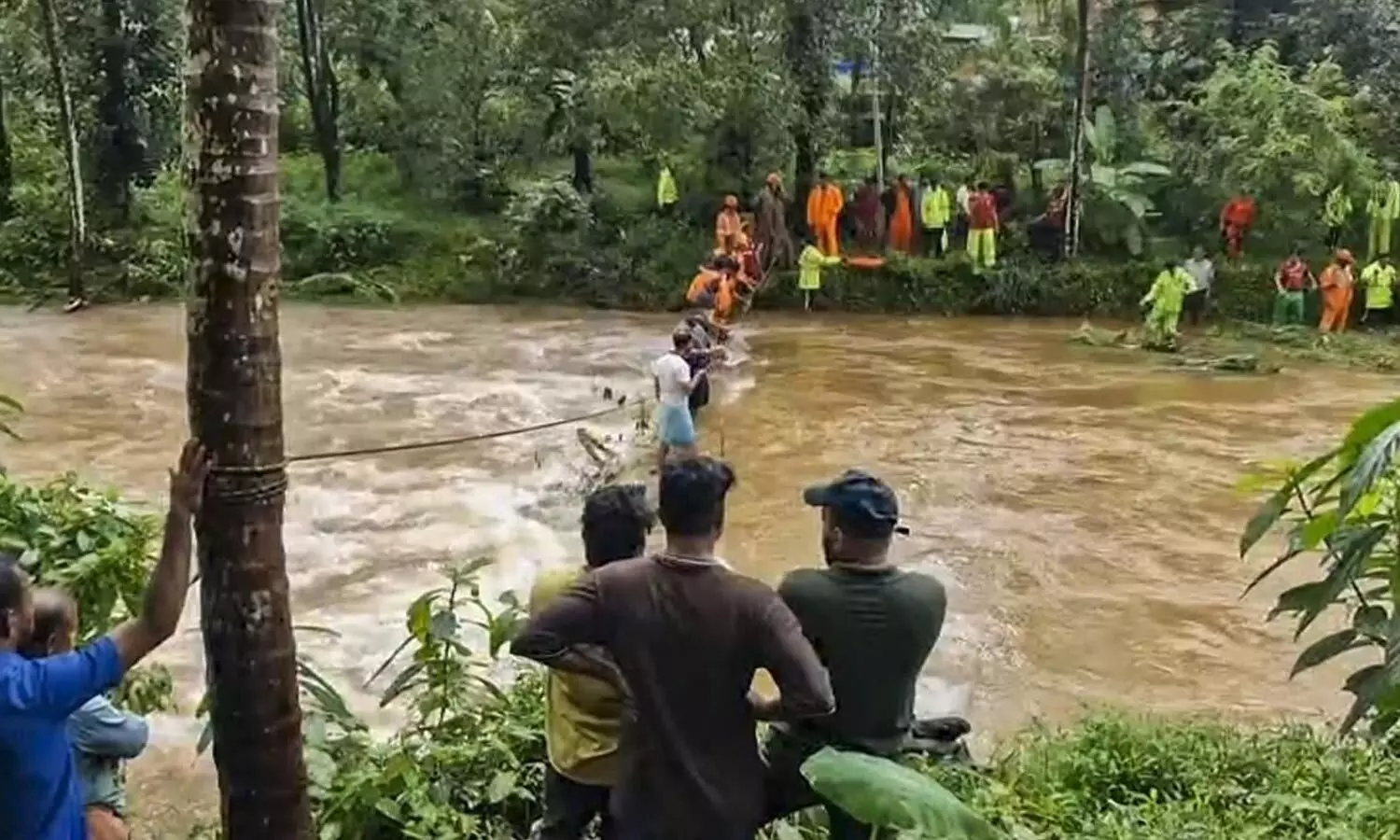 15 killed in Kerala rains 15 killed in Kerala rains