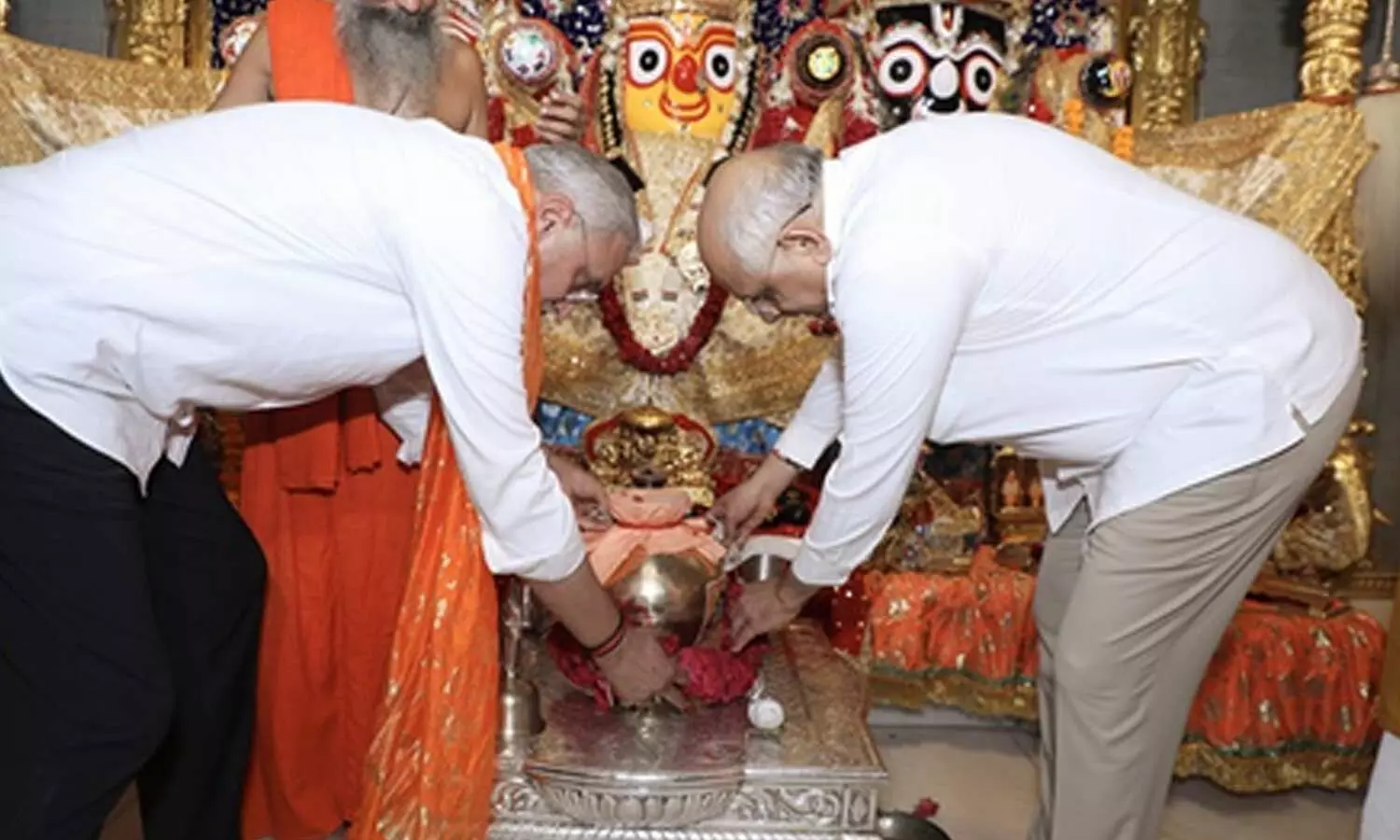 Gujarat CM participates in Guru Ravidas 650th birth anniversary Kalash installation at Jagannath Temple Gujarat CM participates in Guru Ravidas 650th birth anniversary Kalash installation at Jagannath Temple