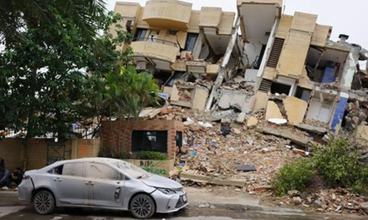 Venezuela quake death toll rises to 6,125 Venezuela quake death toll rises to 6,125