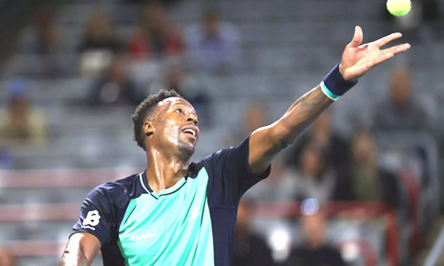 Vintage Monfils advances to second round in Montreal; Navone ousts Berrettini Vintage Monfils advances to second round in Montreal; Navone ousts Berrettini
