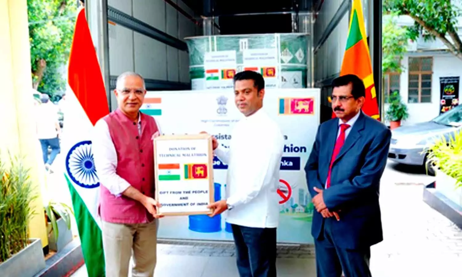 India hands over 500 litres of Technical Malathion to Sri Lanka India hands over 500 litres of Technical Malathion to Sri Lanka