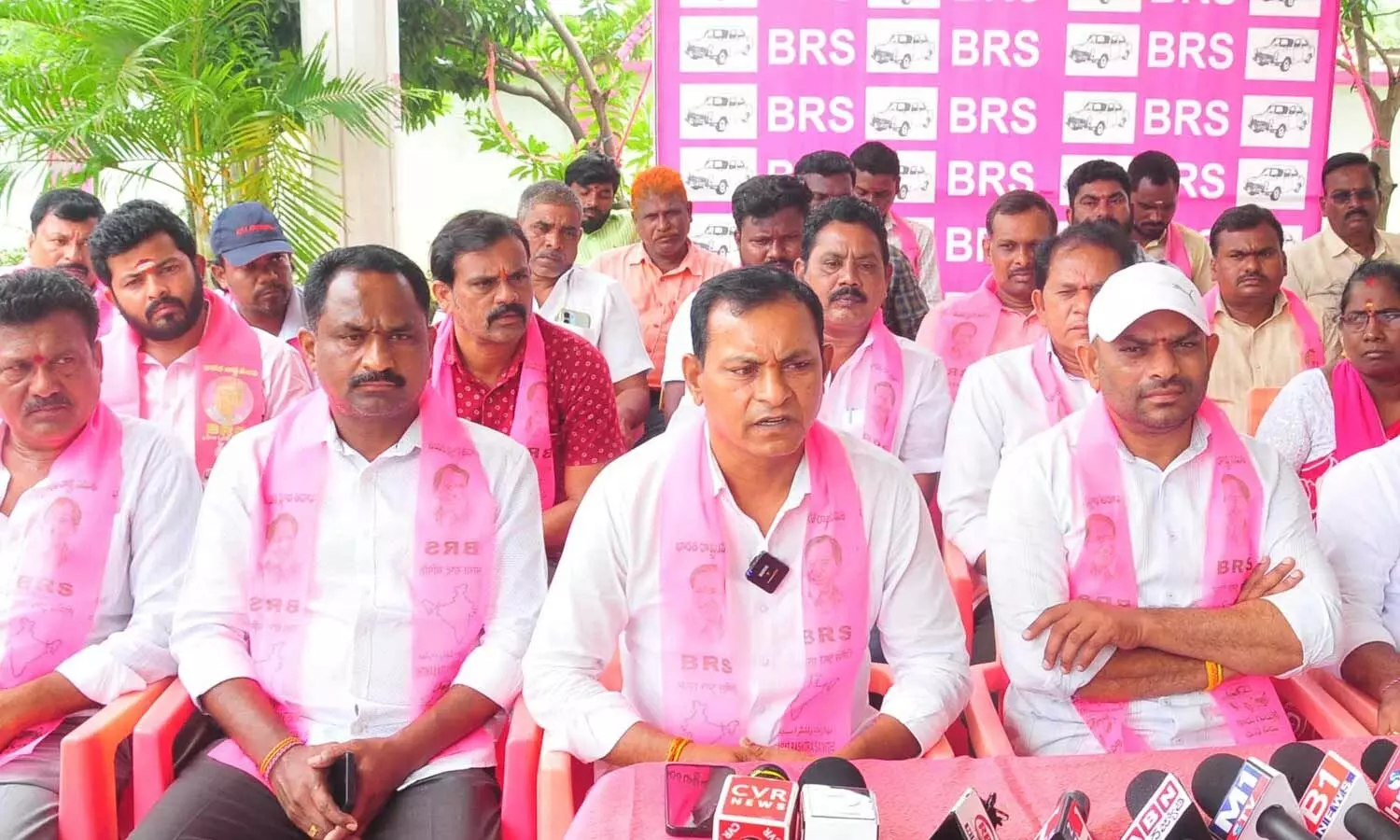 BRS warns of agitation over false allegations against Gandra Ramana Reddy BRS warns of agitation over false allegations against Gandra Ramana Reddy