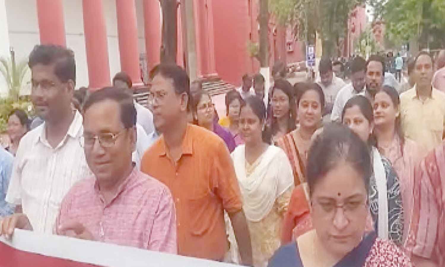 Teachers, MLA trade ‘misconduct’ charges