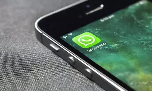 WhatsApp WhatsApp