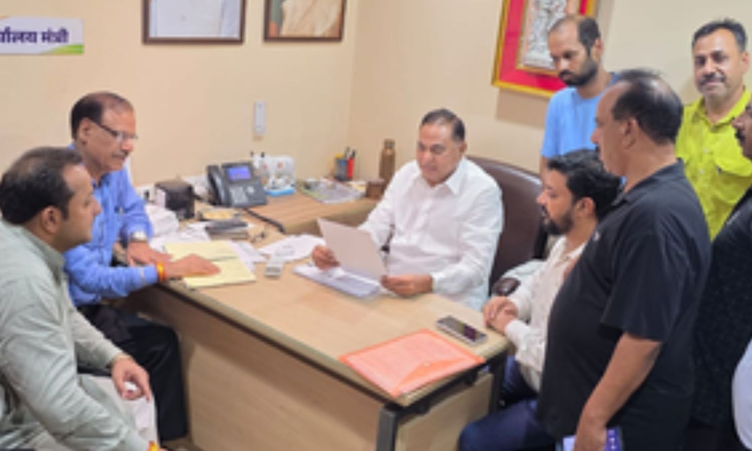 MP Ramvir Singh Bidhuri addresses public grievances at Delhi BJP hearing