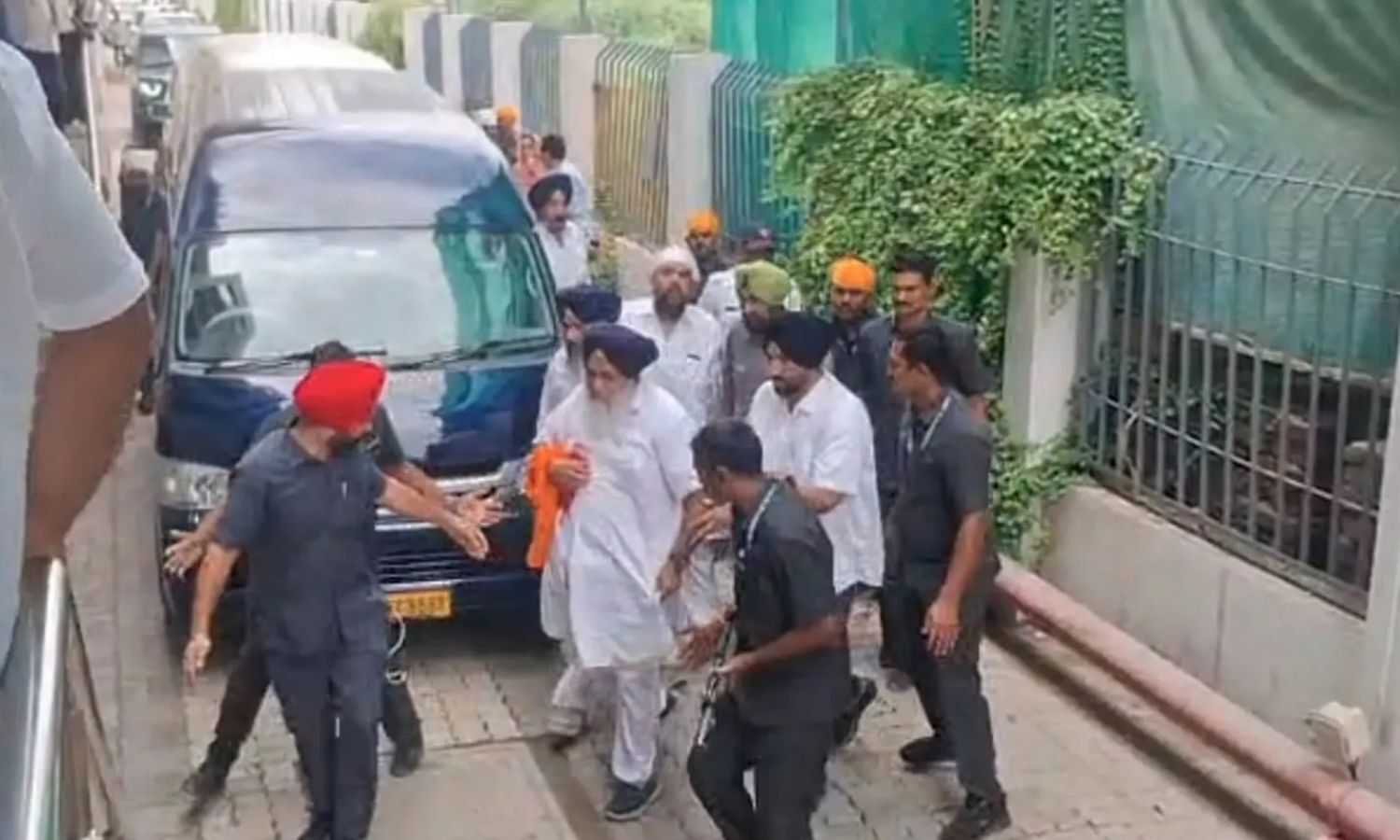 Sukhbir Singh Badal Attacked Near Gurdwara in Nanded, Rushed to Hospital