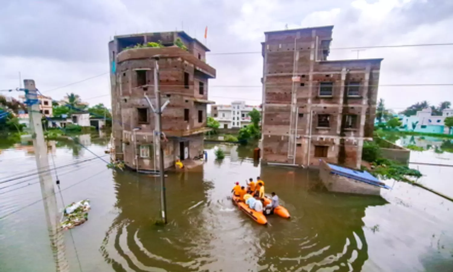 flood situation remains grim in Odisha flood situation remains grim in Odisha