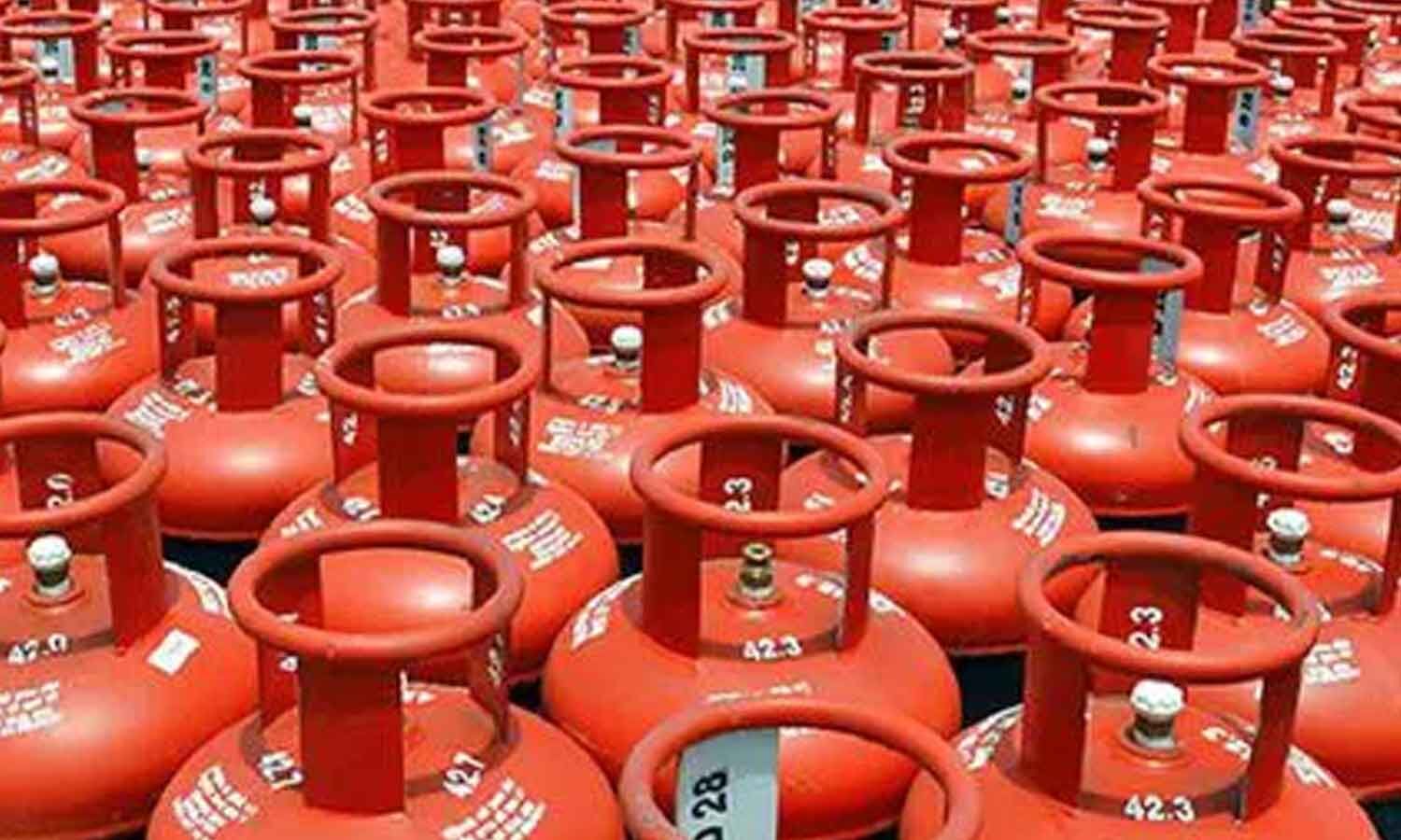 India’s LPG Customer Base Shrinks Amid Supply Disruptions and Verification
