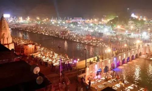 Sawan Jhoola Mela draws lakhs to Ayodhya