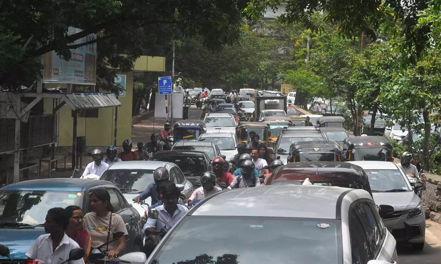 Motorists opt for alternative routes to stave off one-way system ordeal Motorists opt for alternative routes to stave off one-way system ordeal