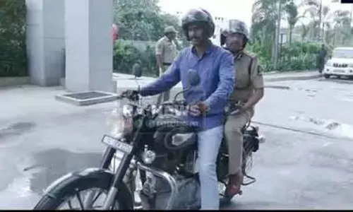 Sajjanar takes bike ride to check KBR Park traffic flow