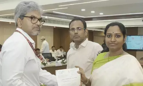Dr Kadiyam Kavya demands special railway division at Kazipet