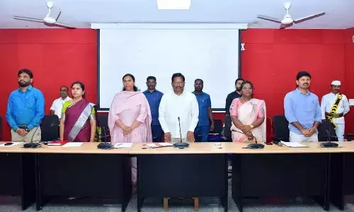 Education volunteer system launched to guide students