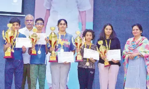 Nidhish, Yashvi clinch TG U-17 chess titles