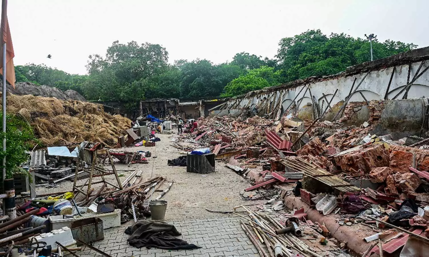Delhi Race Club Stables Razed, Government Reclaims Prime Land | Quick Digest