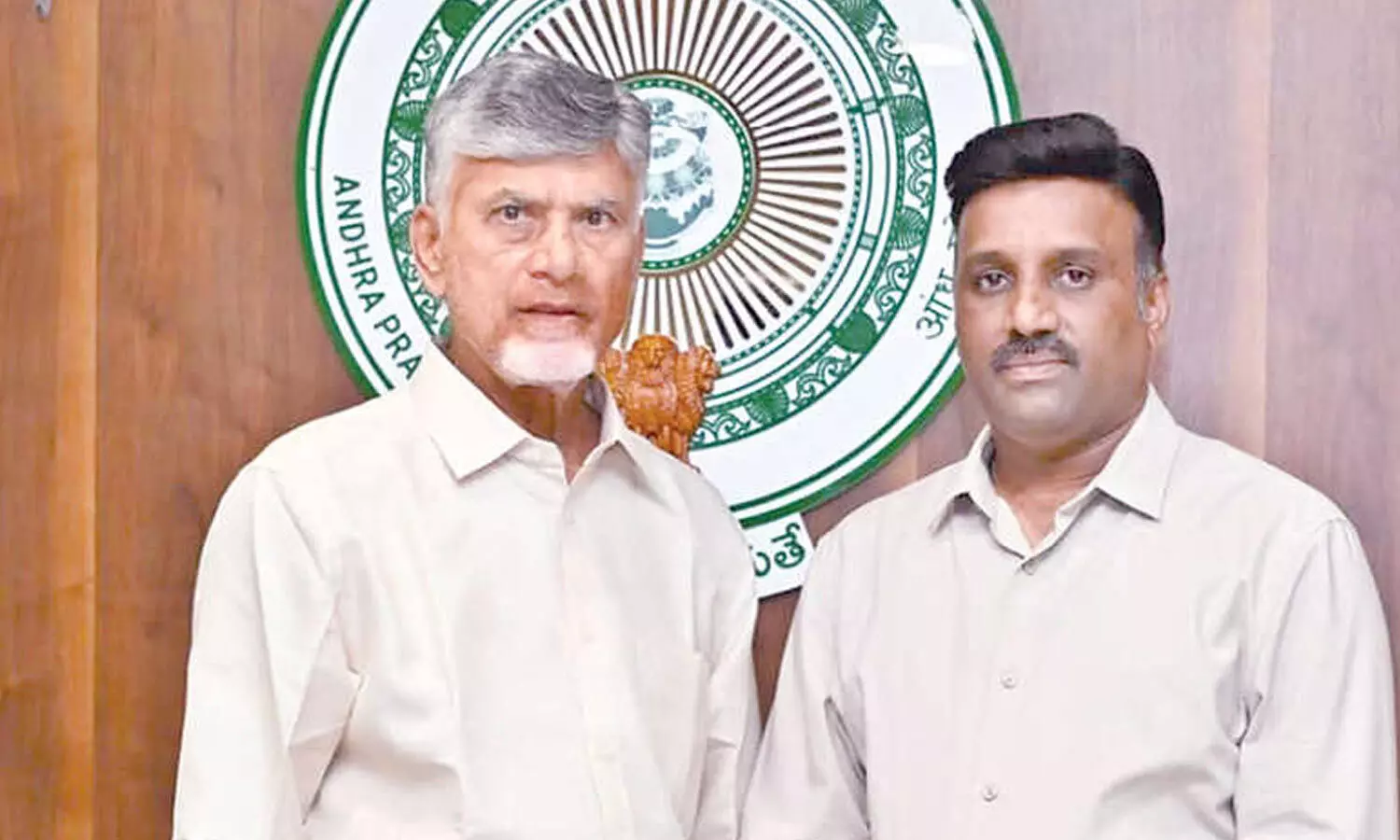 Y Madhusudan Naidu with CM N Chandrababu Naidu Y Madhusudan Naidu with CM N Chandrababu Naidu