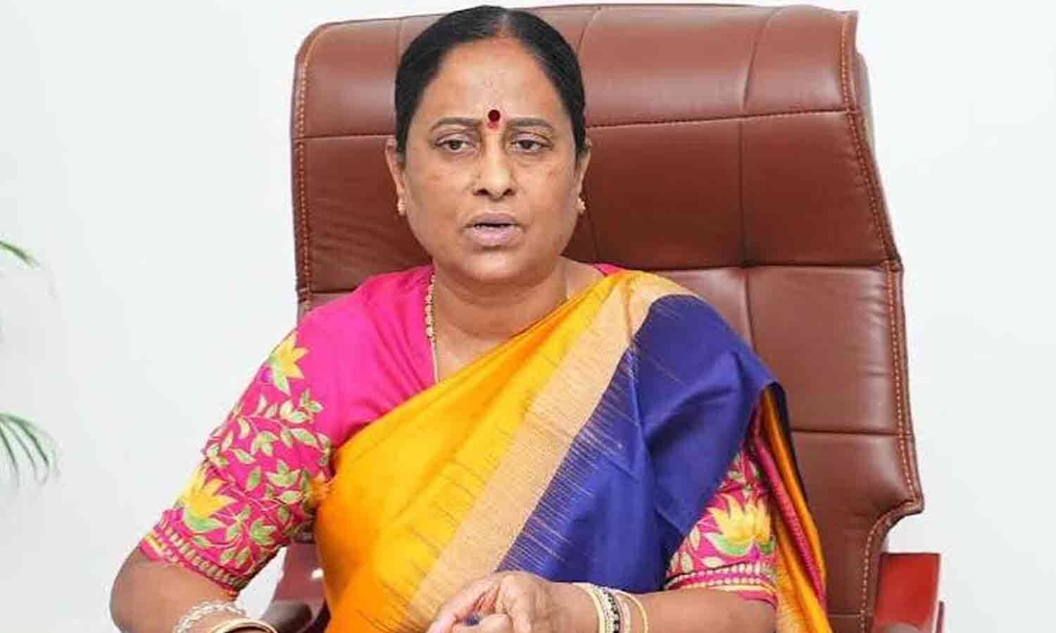 Kharge Gives Konda Surekha Ultimatum Over Cabinet Resignation