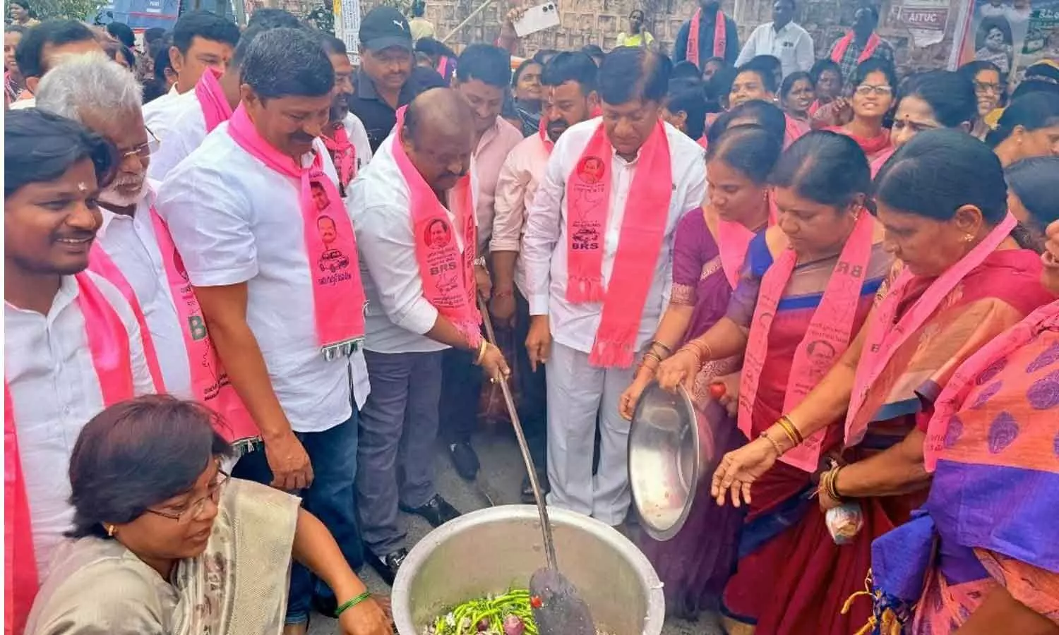 CM’s Delhi visits making TG suffer: Vaddiraju CM’s Delhi visits making TG suffer: Vaddiraju