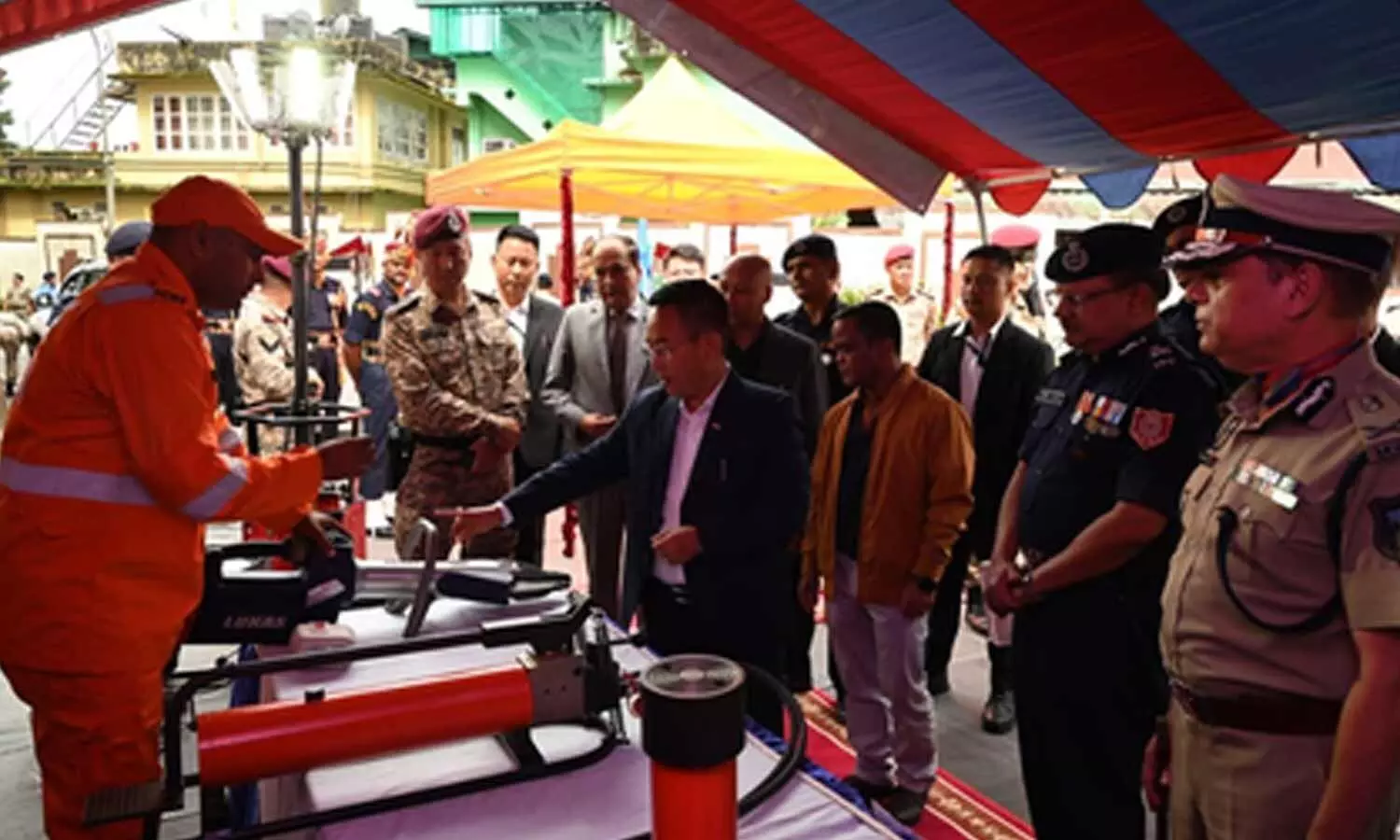 Sikkim CM flags off NDRF mountaineering expedition Shikhar to Mt Jongsong Sikkim CM flags off NDRF mountaineering expedition Shikhar to Mt Jongsong