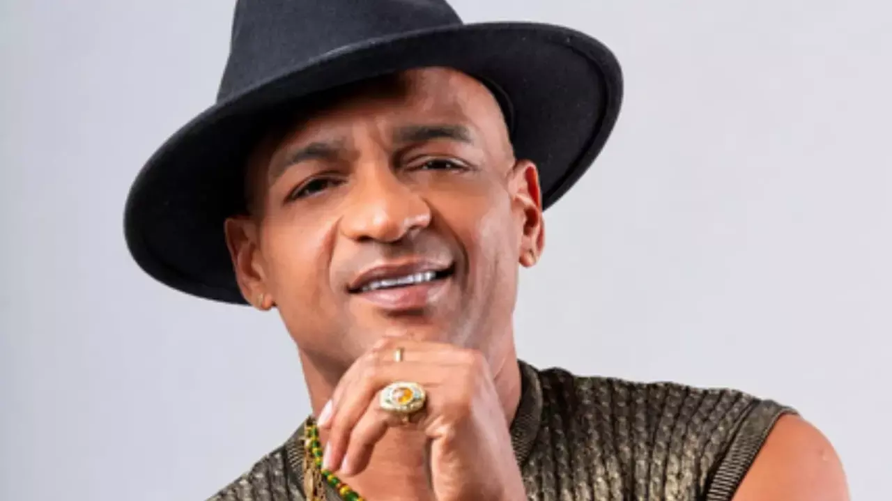 Celebrated lyricist Prashant Ingole has joined forces with Global Music Icon Descemer Bueno