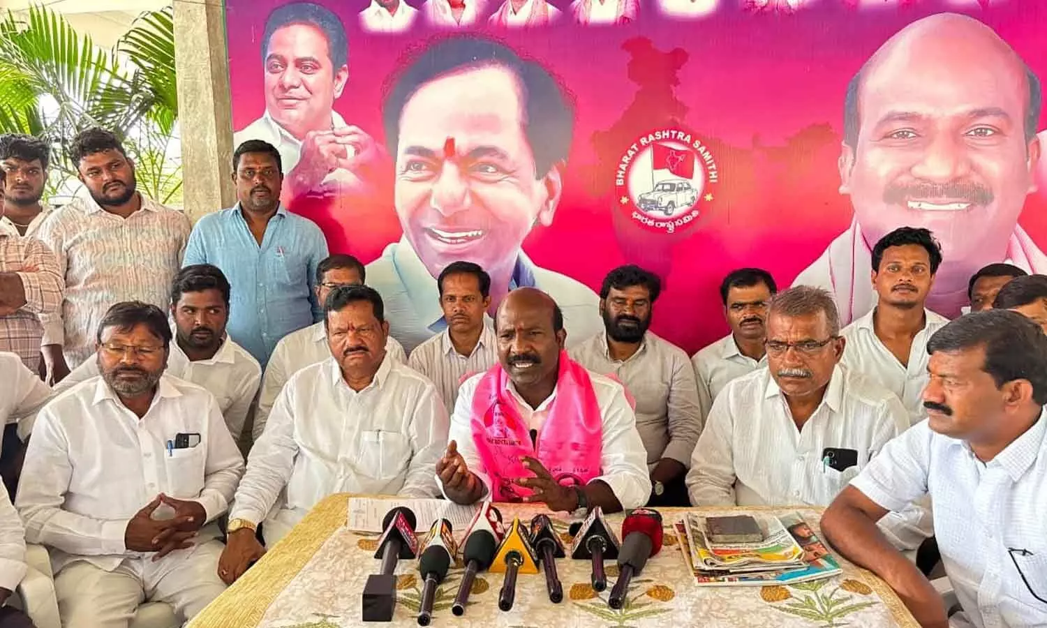 Ex MLA hails BRS efforts for Nakrekal 100-bed hospital Ex MLA hails BRS efforts for Nakrekal 100-bed hospital