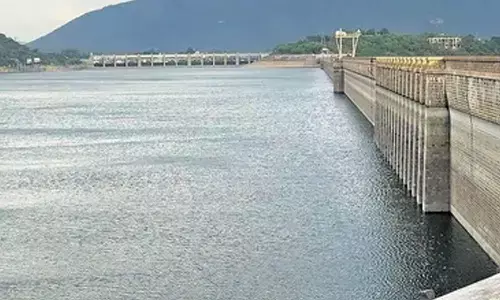 Only 1,500 cusecs Cauvery water reaches upper anicut; concerns rise over irrigation needs