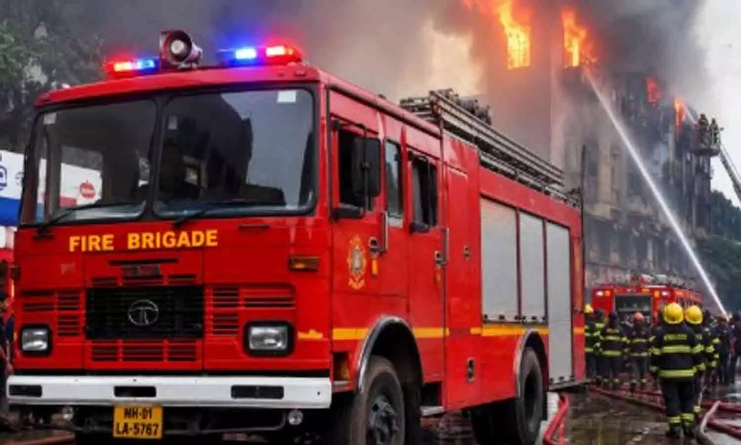 Two children among four injured after LPG cylinder catches fire in Mumbais Dharavi Two children among four injured after LPG cylinder catches fire in Mumbais Dharavi
