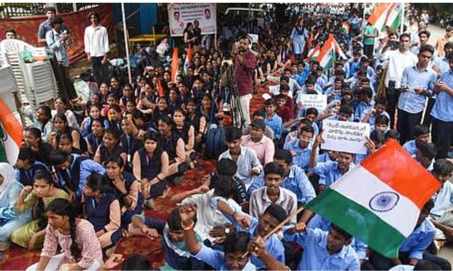 Telangana Congress Holds Maha Dharna, Demands KCR’s Resignation