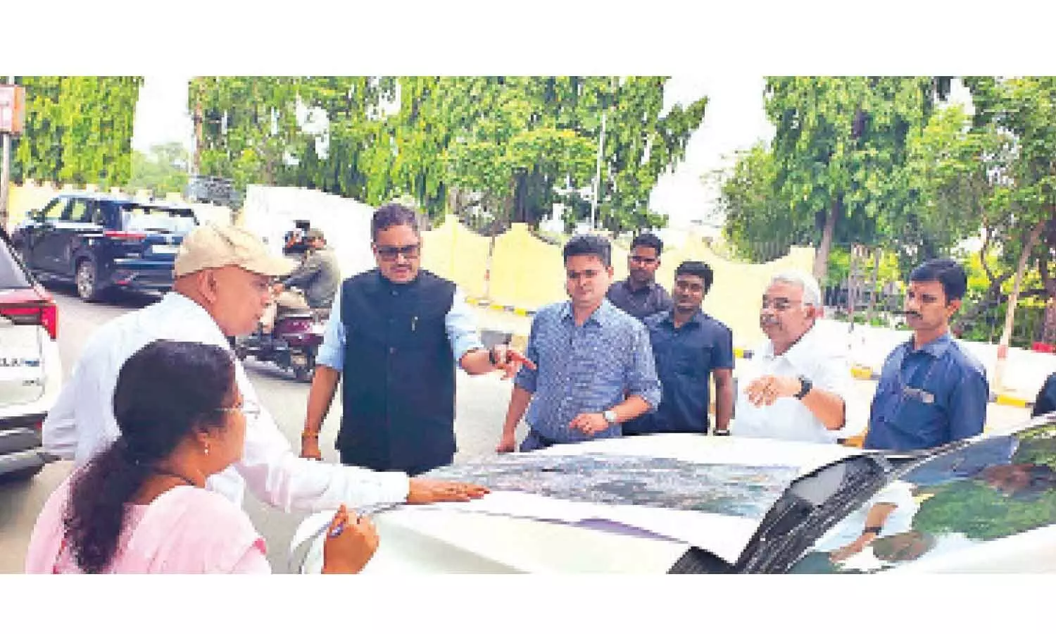 Chief Secretary Sanjay Jaju Jaju, along with HMDA officials, conducted a site inspection of the 5.40-km elevated corridor on NH-44 from Paradise Junction to Dairy Farm Road and the 18.18-km SH-01 corridor on Sunday Chief Secretary Sanjay Jaju Jaju, along with HMDA officials, conducted a site inspection of the 5.40-km elevated corridor on NH-44 from Paradise Junction to Dairy Farm Road and the 18.18-km SH-01 corridor on Sunday