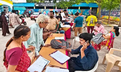 People who got SIR notices submit the required documents to the authorities in Hyderabad. Photo: Ch Prabhu Das