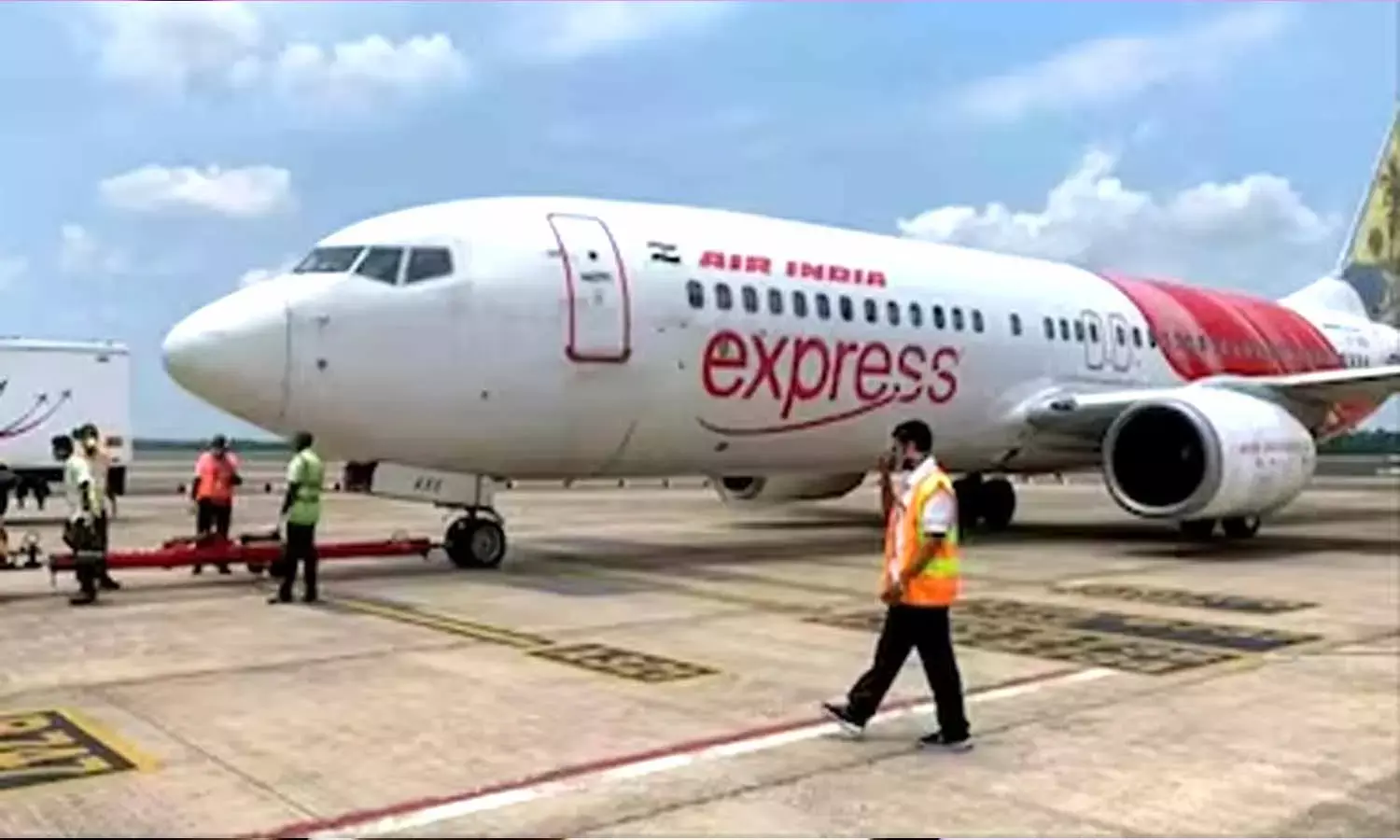 Air India Express Kochi-Abu Dhabi Flight Returns After Engine Oil Drops Mid-Air Air India Express Kochi-Abu Dhabi Flight Returns After Engine Oil Drops Mid-Air