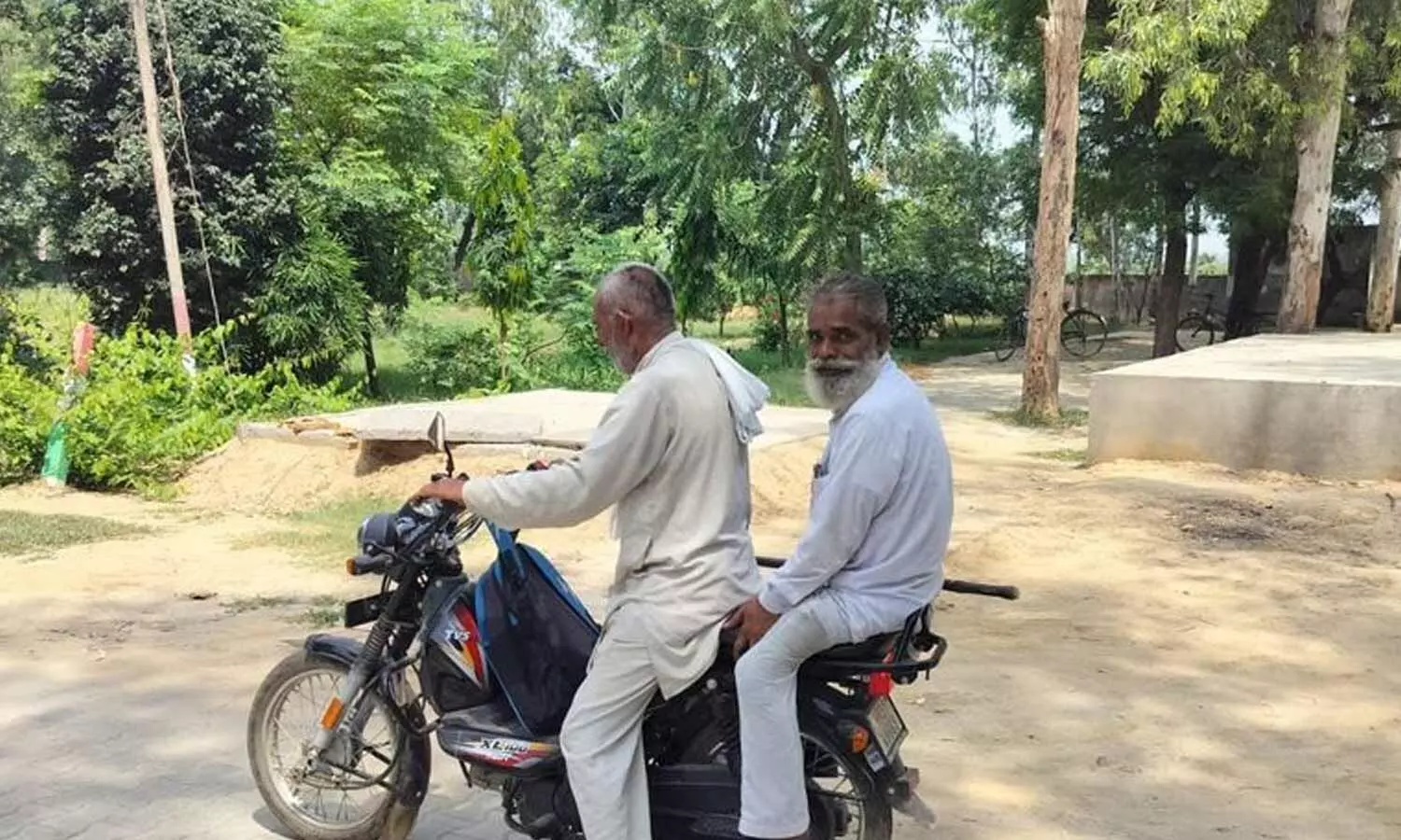 SIR reunites long-lost bros after 35 years in Jind SIR reunites long-lost bros after 35 years in Jind